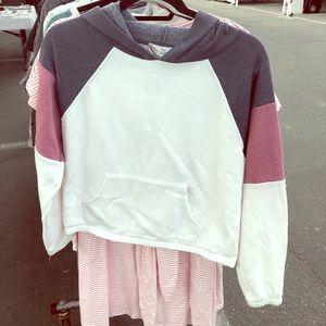 Color block sweatshirt